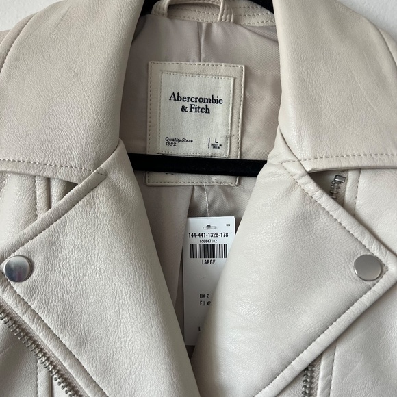 Abercrombie & Fitch Cream Faux Leather Jacket NWT size L - Picture 3 of 10